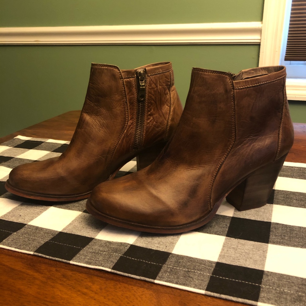 ROAN booties